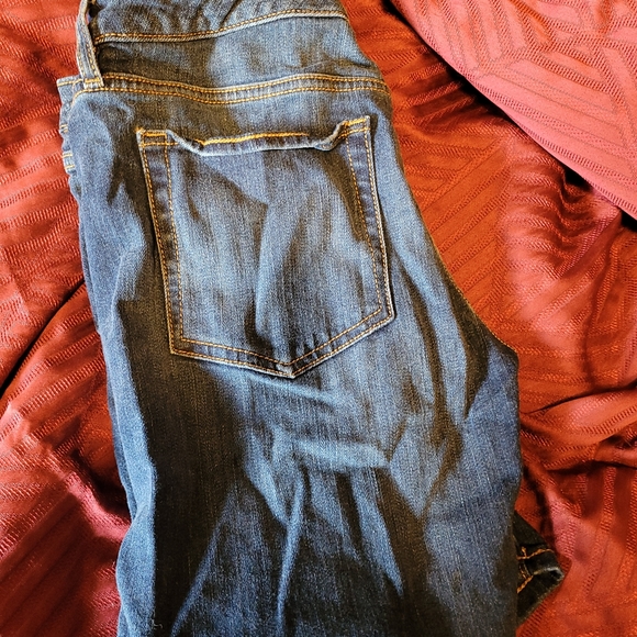 Joe Fresh Jean Shorts - size 4 - Picture 3 of 3